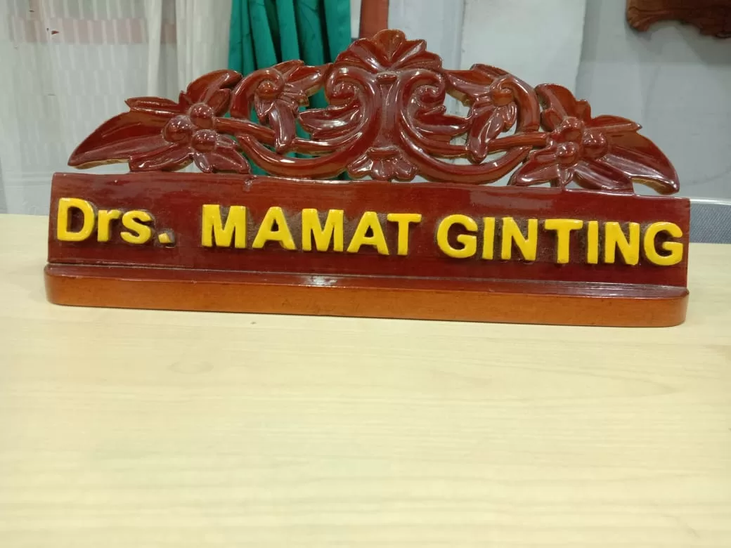 Ukiran Papan Nama